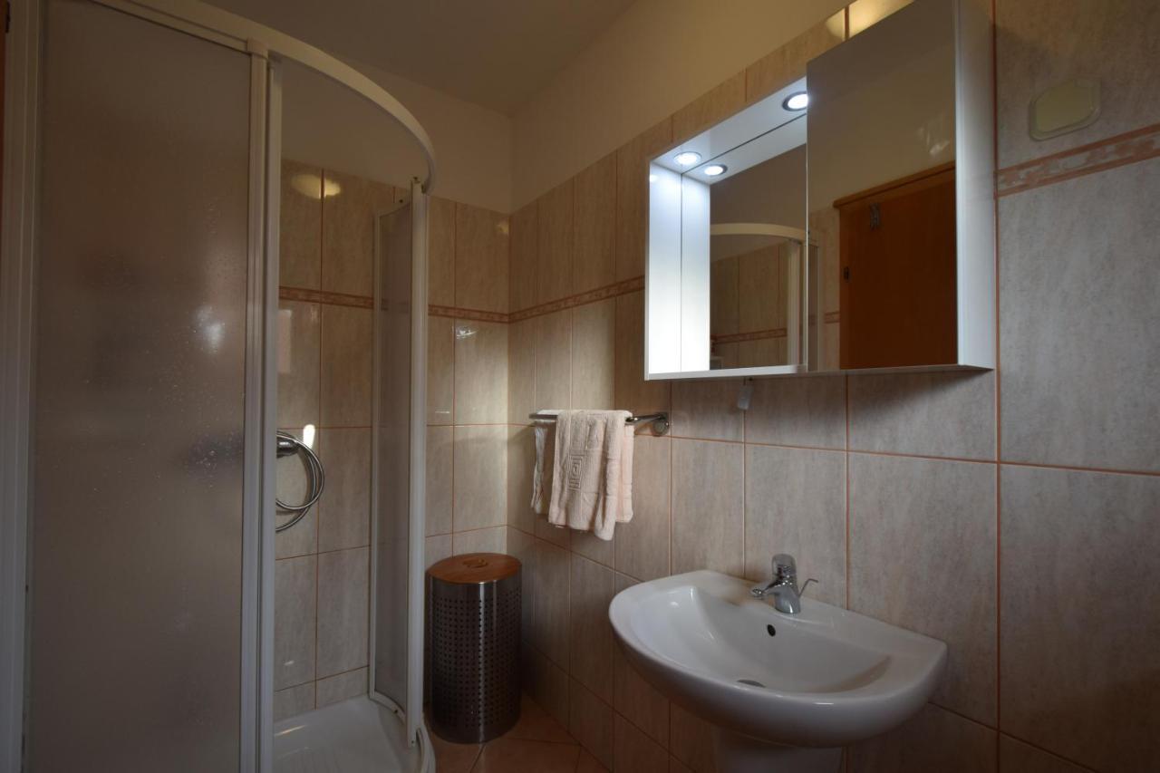 Apartment Jelka Malinska Zewnętrze zdjęcie