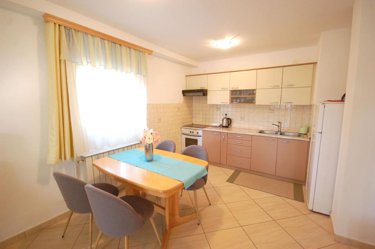 Apartment Jelka Malinska Zewnętrze zdjęcie