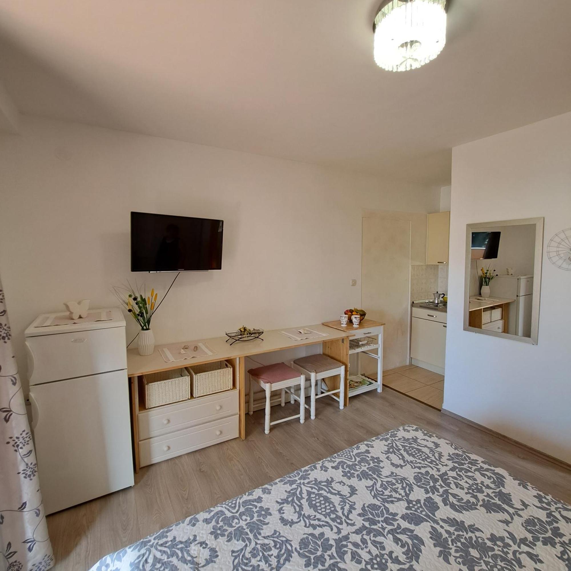 Apartment Jelka Malinska Zewnętrze zdjęcie